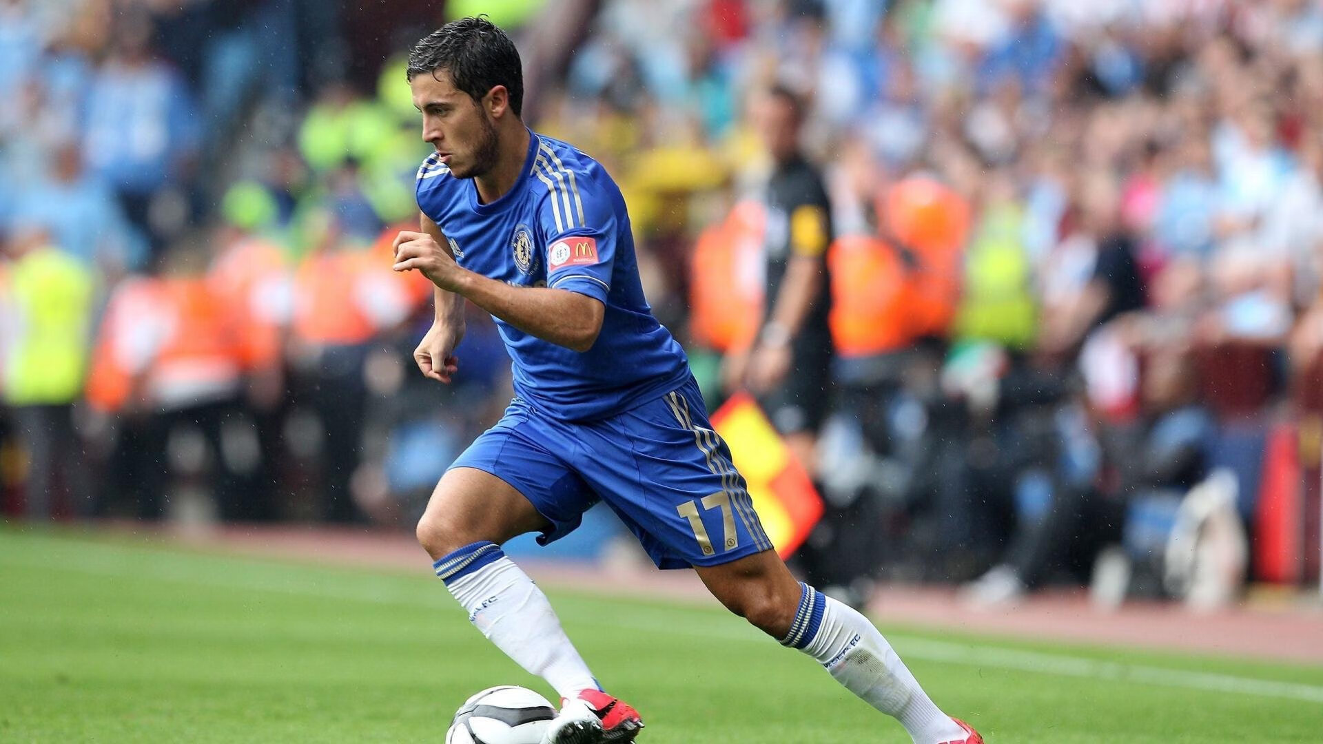 塔特的精准传球令对手防线无从应对,袋鼠队胜利之匙